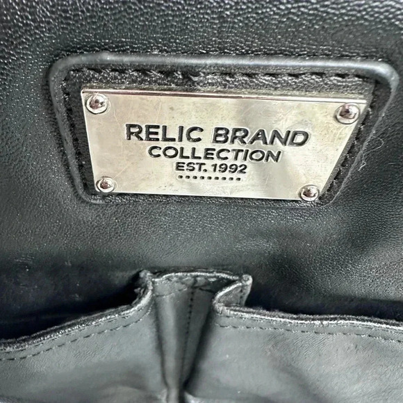 Relic black leather shoulder bag with two pockets on front - Picture 6 of 11